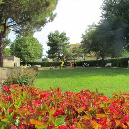 Сasa de vacaciones Cozy Flat For Families In With 12 Pools - Tennis- Childrens Play Area Bibione