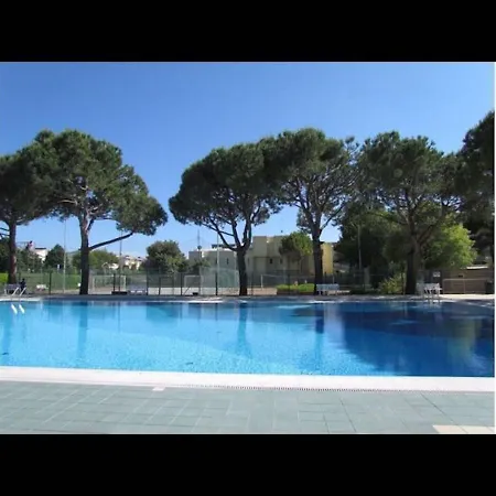 펜션 Cozy Flat For Families In With 12 Pools - Tennis- Childrens Play Area 비비오네